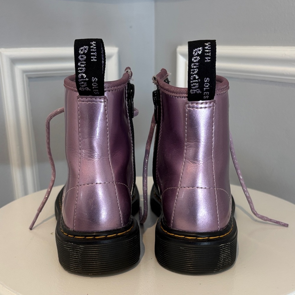 Dr. Martens Girls Pink Lavender Spark Metallic Boots Size 2 US - Picture 4 of 10